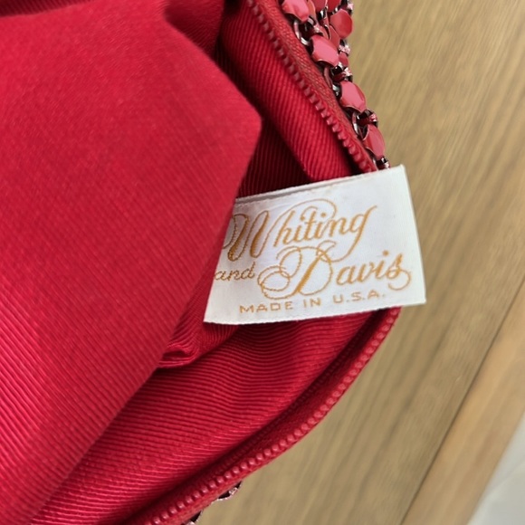 Vintage Whiting & David Red Mesh Crossbody Bag Gold Accents Sailboat Heart Charm - Picture 11 of 16